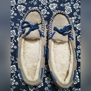 DIJE CALIFORNIA  GRAY SOFT SUEDE LEATHER AND BLUE TRIM LACES size 8 but fit 7